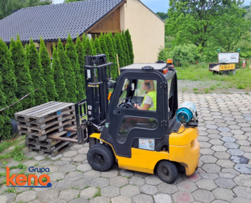 Kurs wózek widłowy, uprawnienia operator wózka widłowego UDT. Kurs wózek widłowy, uprawnienia operator wózka widłowego UDT.