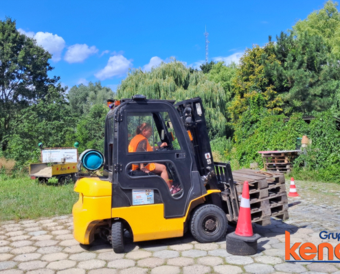 Kurs wózek widłowy, uprawnienia operator wózka widłowego UDT.